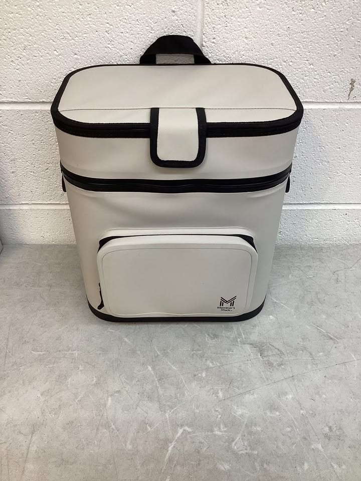 Member's Mark 16 Can Waterproof Box Cooler