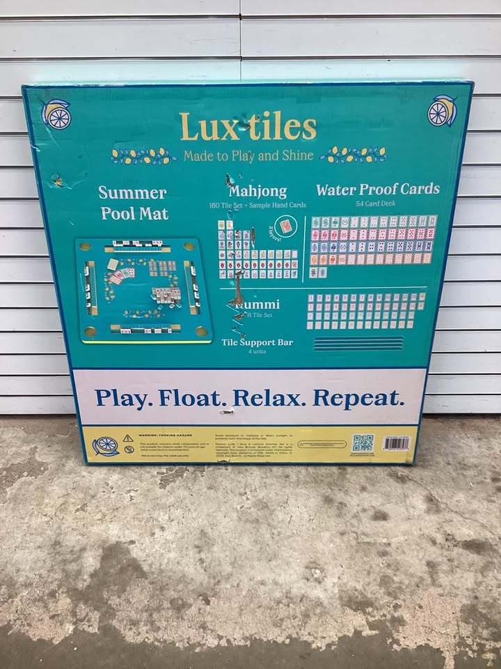 3-in-1 Floating Game Mat: Mahjong, Rummi Cube, and Waterproof Cards