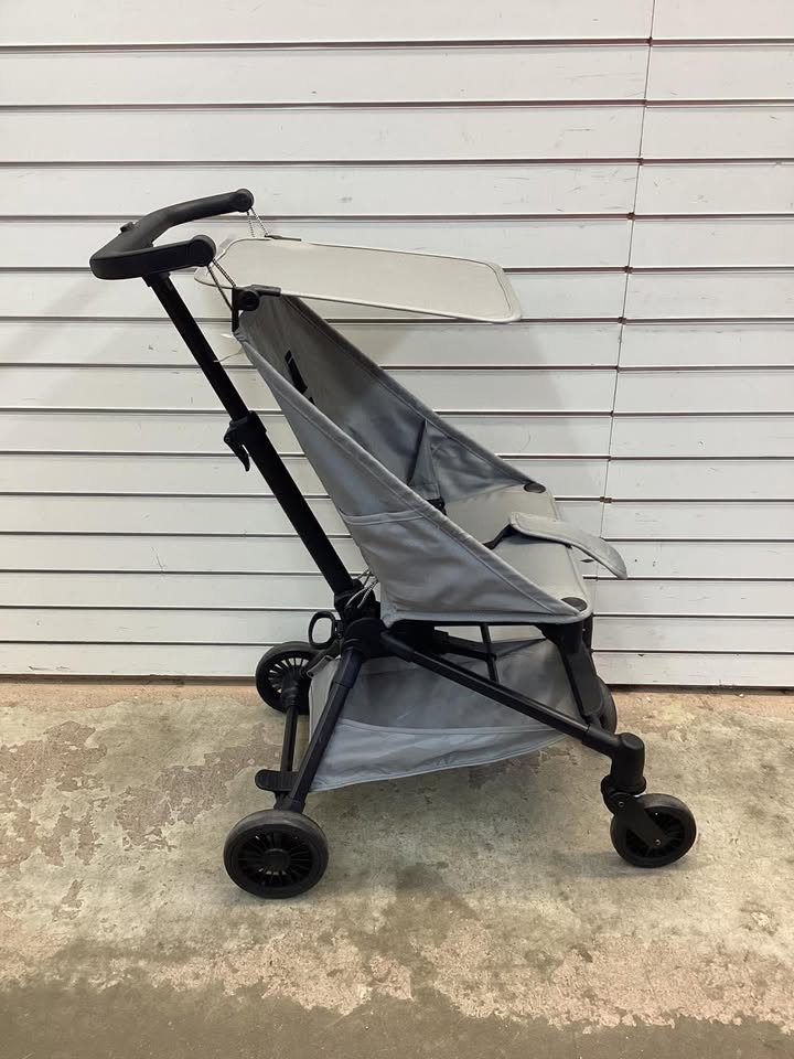 BABY JOY Lightweight Compact Travel Stroller for Airplane with Easy One-Hand Fold