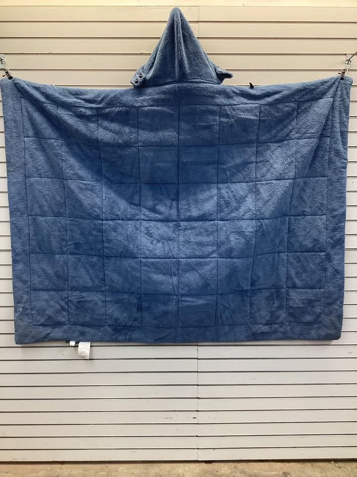 Member's Mark Camping Blanket with Detachable Hood