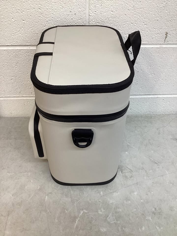 Member's Mark 16 Can Waterproof Box Cooler