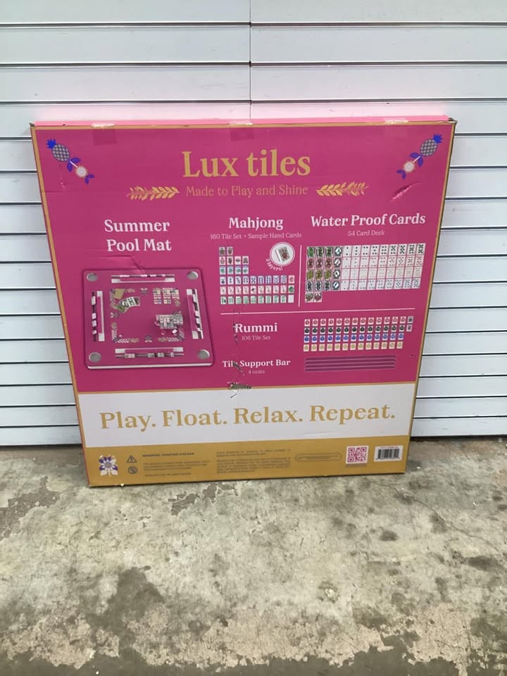 3-in-1 Floating Game Mat: Mahjong, Rummi Cube, and Waterproof Cards