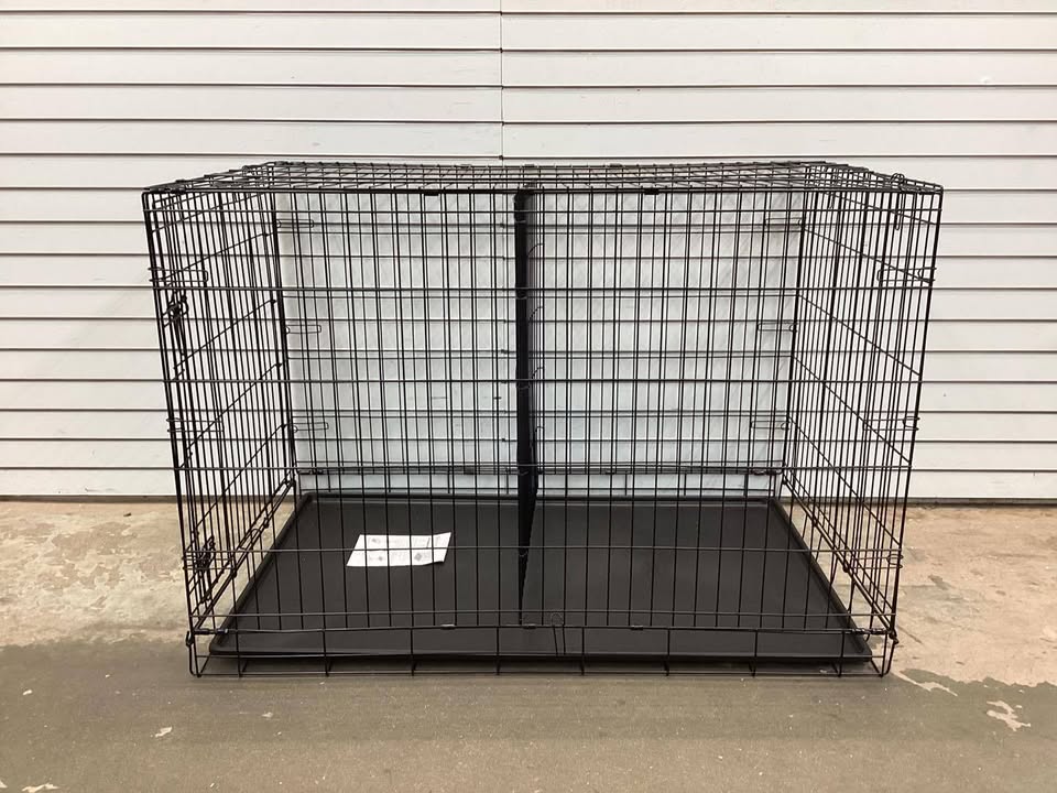 Rampart X-Large Wire Pet Crate with Divider