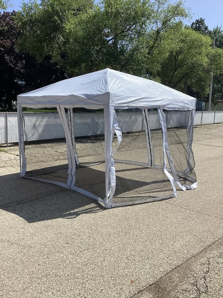 10 FT x 10 FT Pop-Up Canopy Tent Easy Setup Instant Folding Shelter