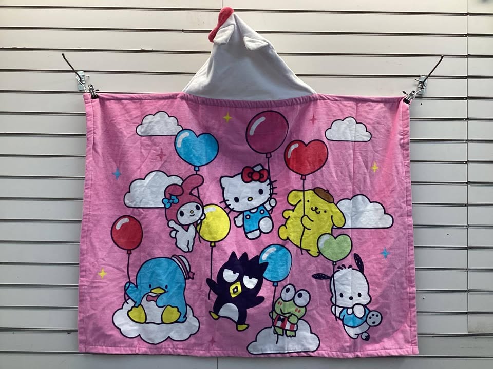 Kids Hello Kitty 100% Cotton Hooded Towel With Hand Pockets