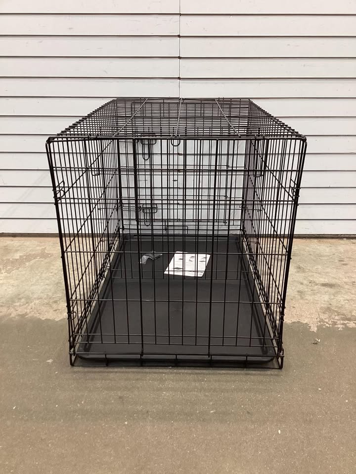 Rampart Medium Wire Pet Crate