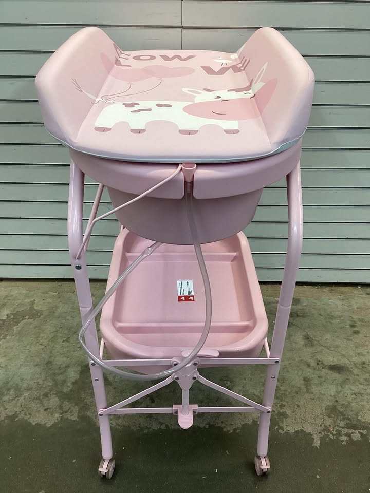 Costway Folding Baby Changing Table with Bathtub and 4 Universal Wheels