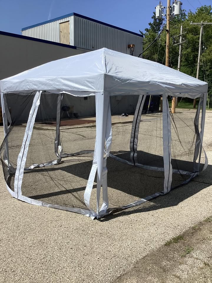 10 FT x 10 FT Pop-Up Canopy Tent Easy Setup Instant Folding Shelter