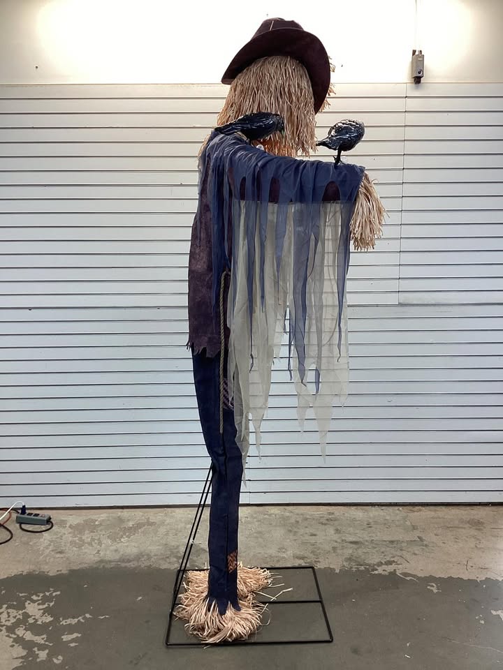 Member's Mark 8' Pre-Lit Animated Scarecrow