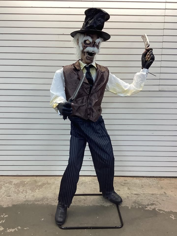 7ft Animated Zombie Barber