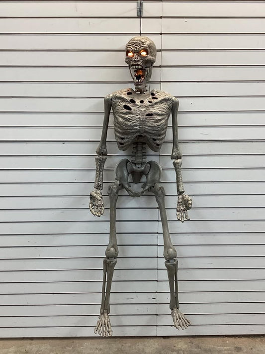 Home Accent Holiday 5 FT Ultra Posable Rotting Corpse Halloween Decor