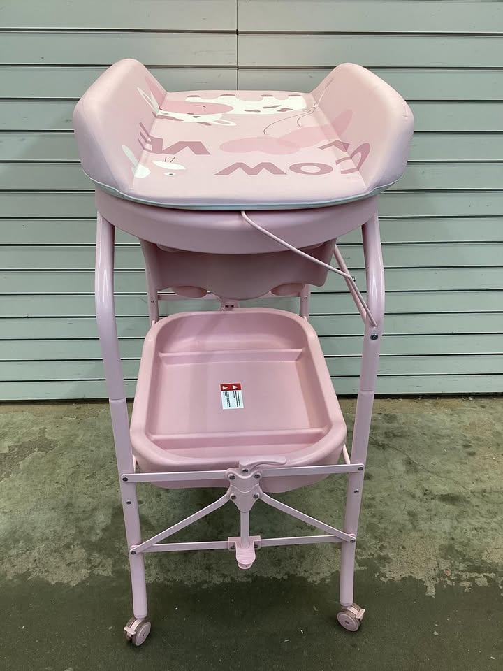 Costway Folding Baby Changing Table with Bathtub and 4 Universal Wheels