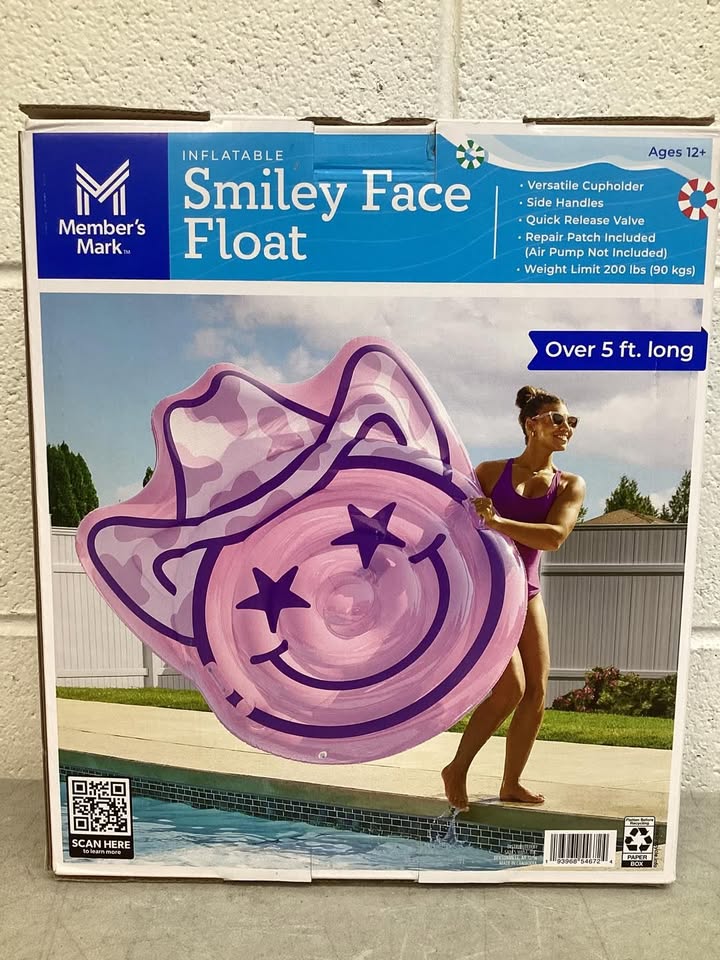 Member's Mark Oversized Inflatable Pool Float