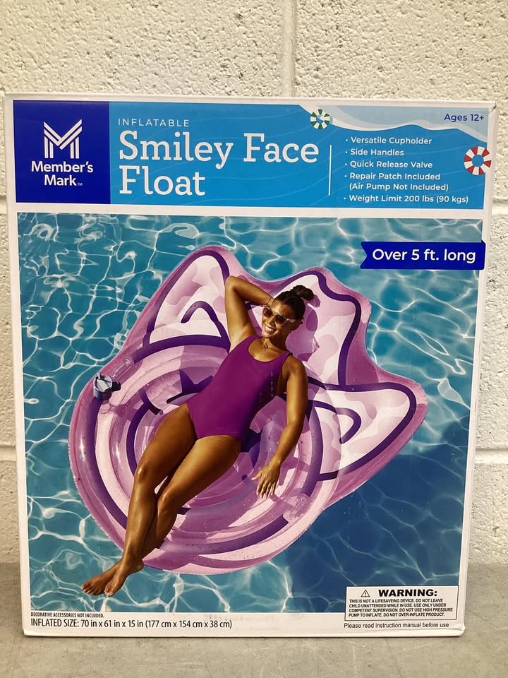 Member's Mark Oversized Inflatable Pool Float