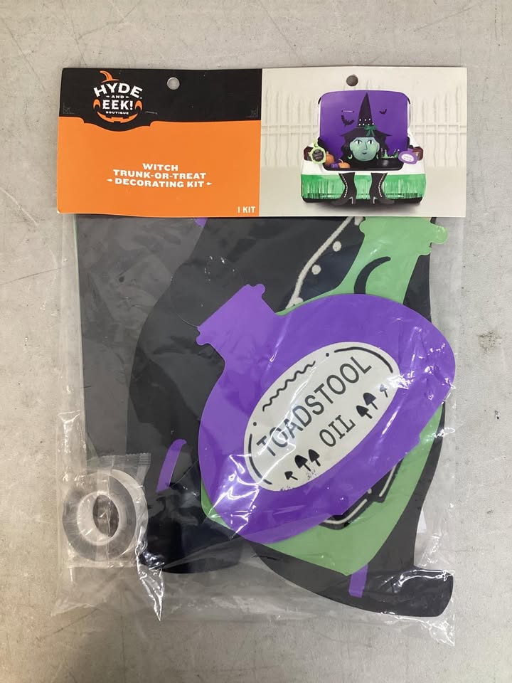Hyde and Eek! Boutique Witch Trunk-Or-Treat Decorating Kit