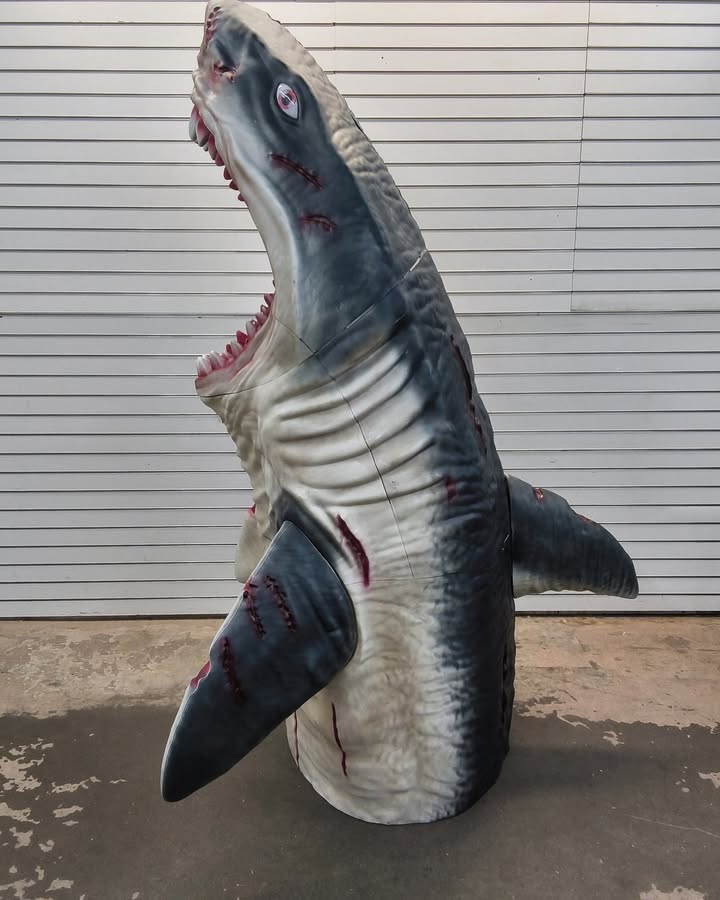 7 ft Dead Water LED Megalodon Shark