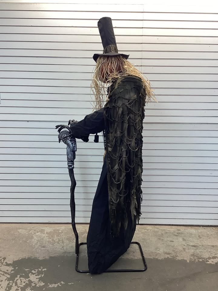 7 FT Grave & Bones Animated LED Guardian of the Gourds