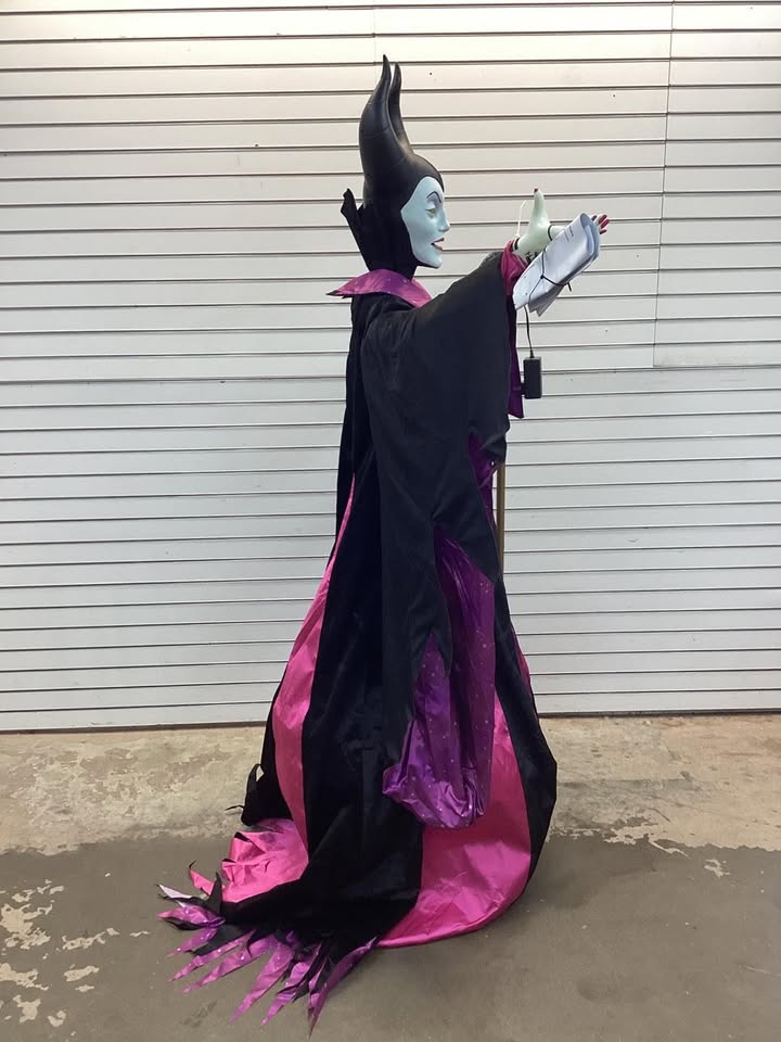 6.5 FT Animated LED Maleficent
