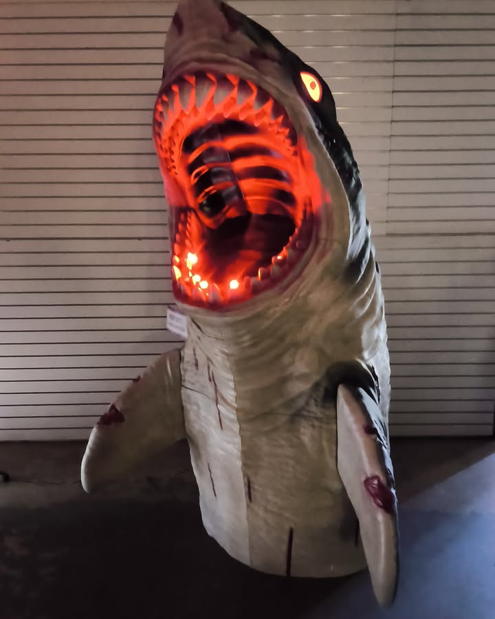 7 ft Dead Water LED Megalodon Shark