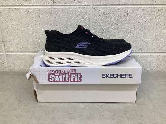 Skechers Women's Swift Fit Sneaker, Size 9