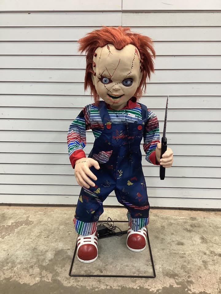 3.5 ft. Animated LED Scarred Chucky