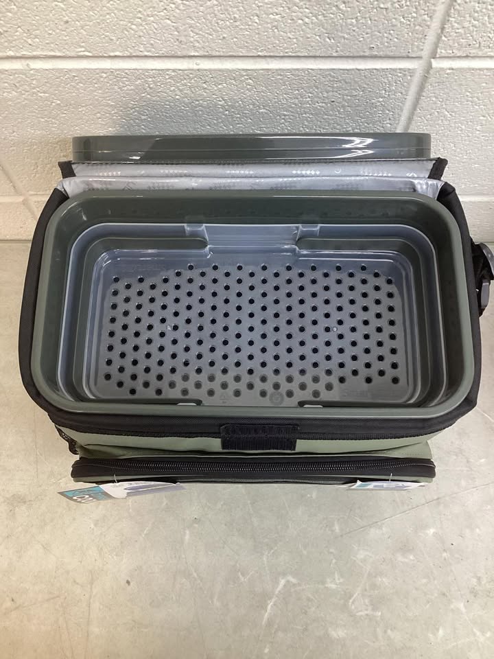 Arctic Zone PRO 16-Can Zipperless Cooler