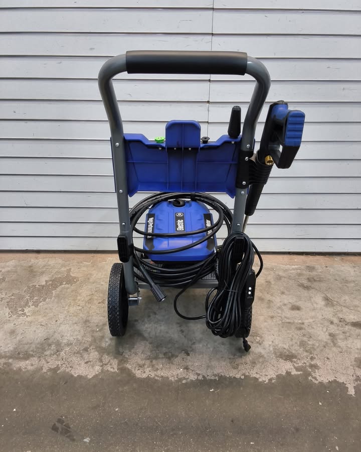 Westinghouse 2700 Max PSI 1.76 Max GPM Electric Pressure Washer