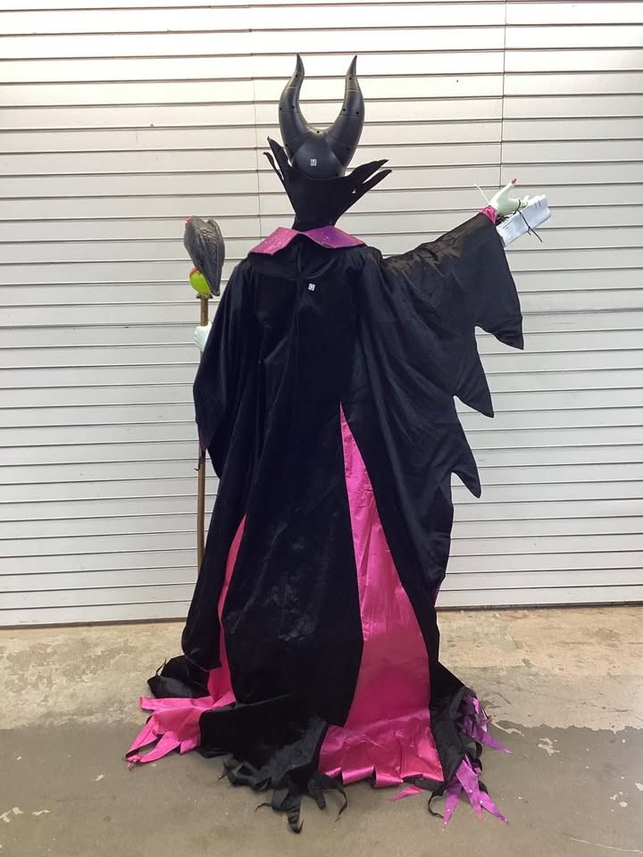 6.5 FT Animated LED Maleficent