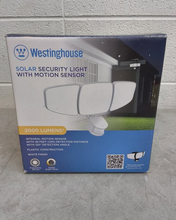 Westinghouse 2000 Lumen Solar Triple Head LED Security Light