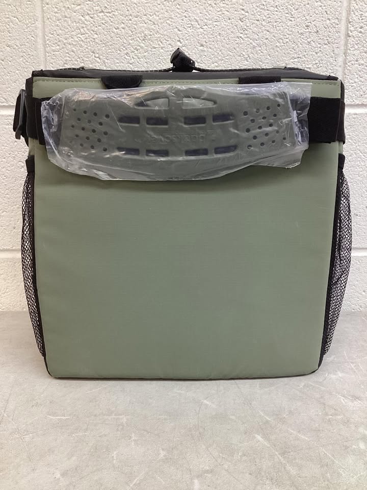 Arctic Zone PRO 16-Can Zipperless Cooler