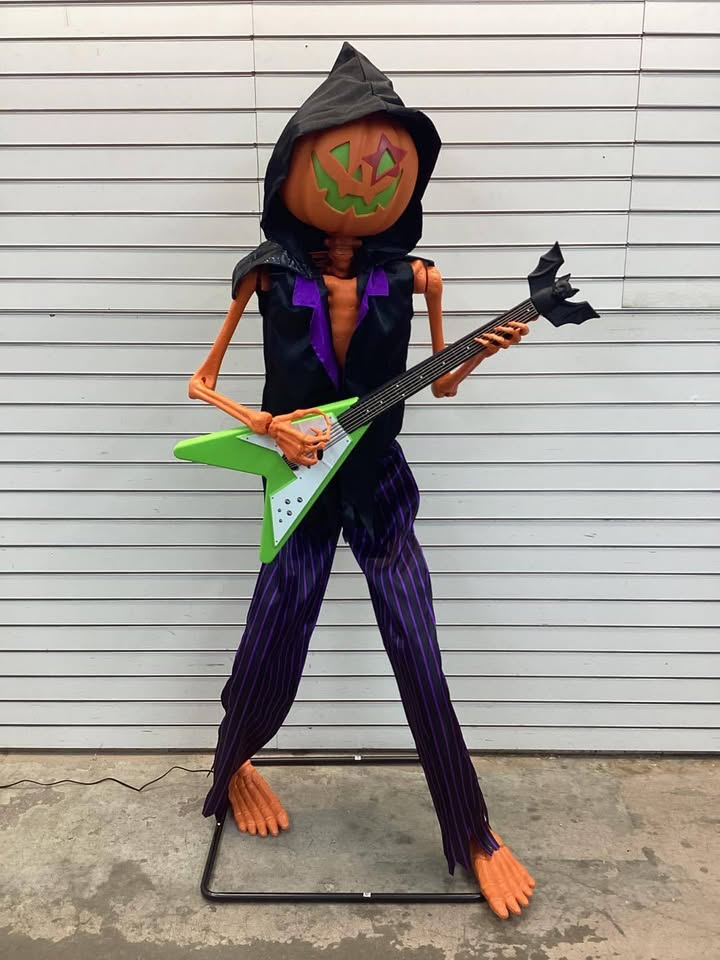 Hyde and Eek! 5'5" LED Sound & Motion Activated Pumpkin Rocker