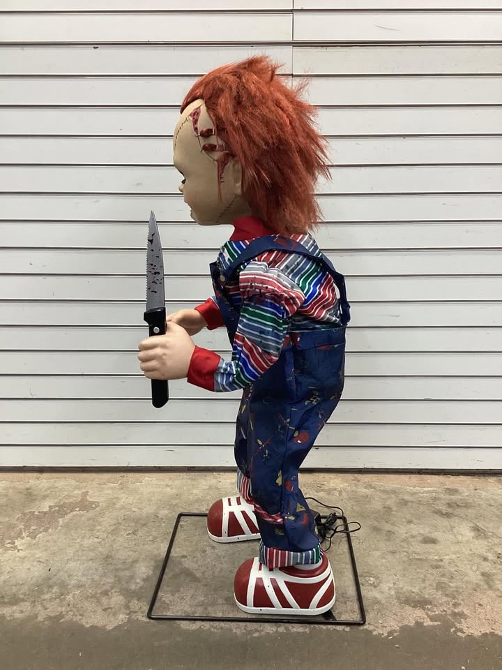 3.5 ft. Animated LED Scarred Chucky