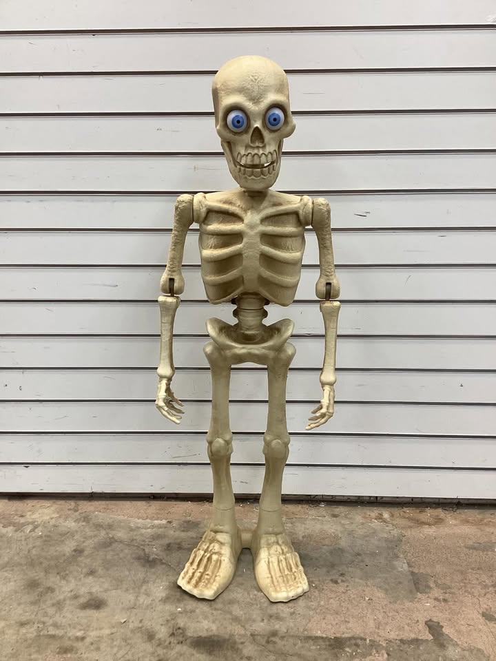 3 ft Halloween Classics Animated Dancing Skeleton