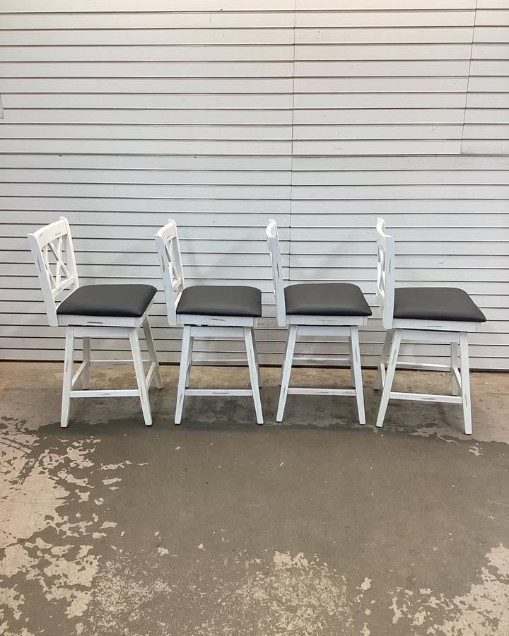 38 in. H Set of 4 Barstools Swivel Counter Height Chairs w/Rubber Wood Legs White