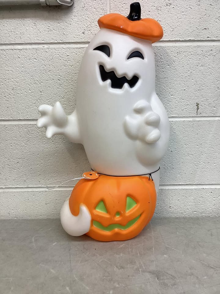 Hyde And Eek Boutique Light and Sound Stacked Lit Figural Ghost