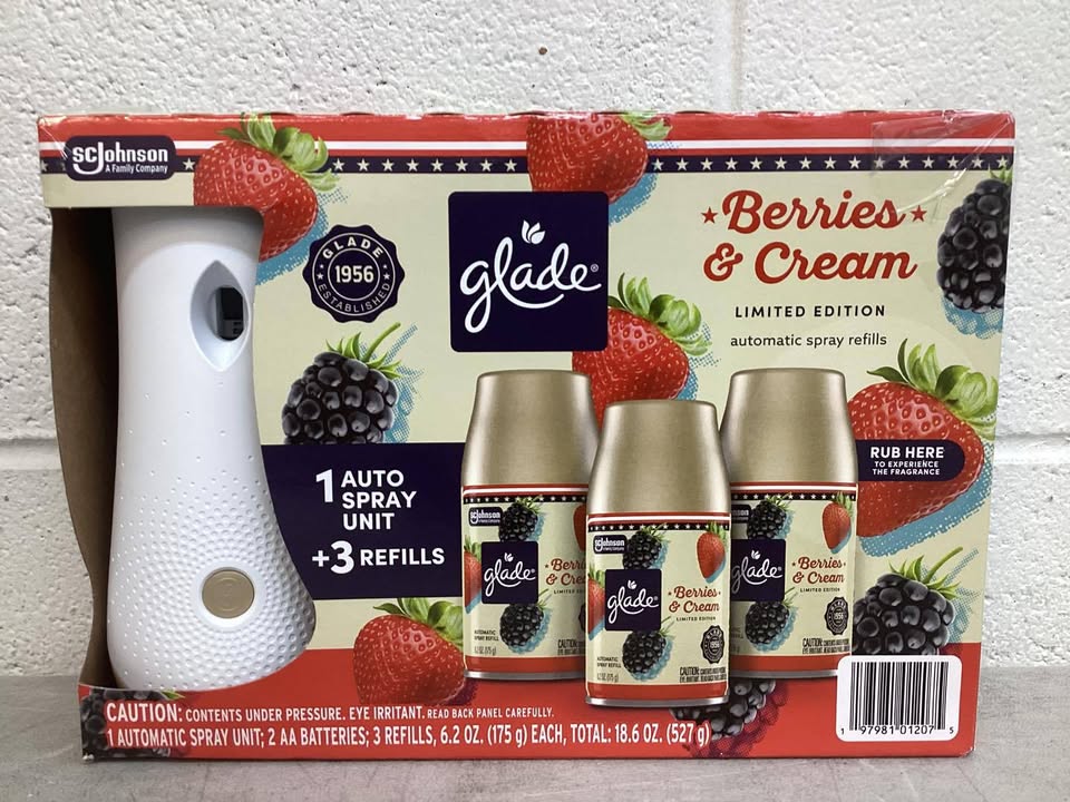 Glade Automatic Spray Air Freshener Americana Collection, Berries & Cream, 1 Holder + 3 Refills