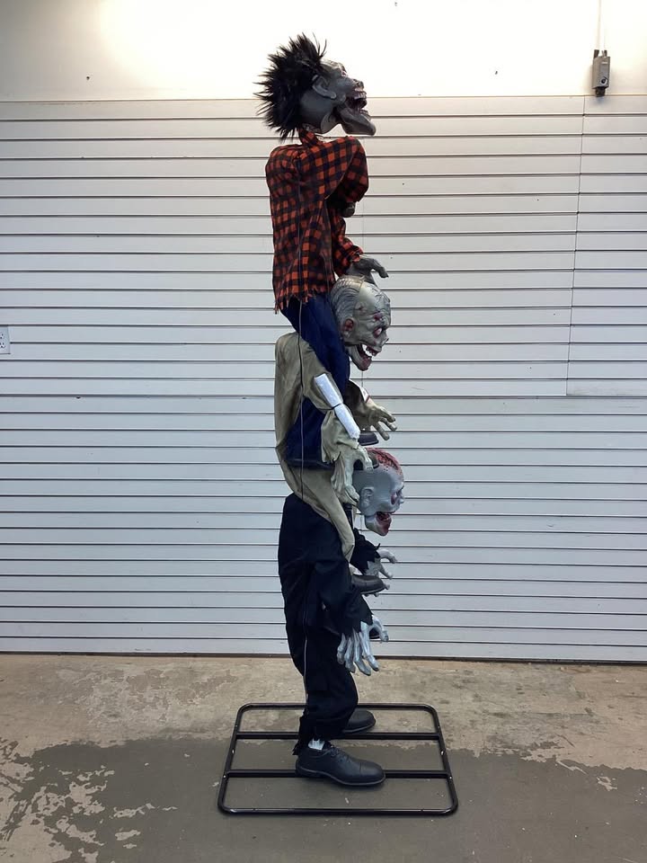 7.5ft Gruesome Grounds Zombie Trio Animatronic