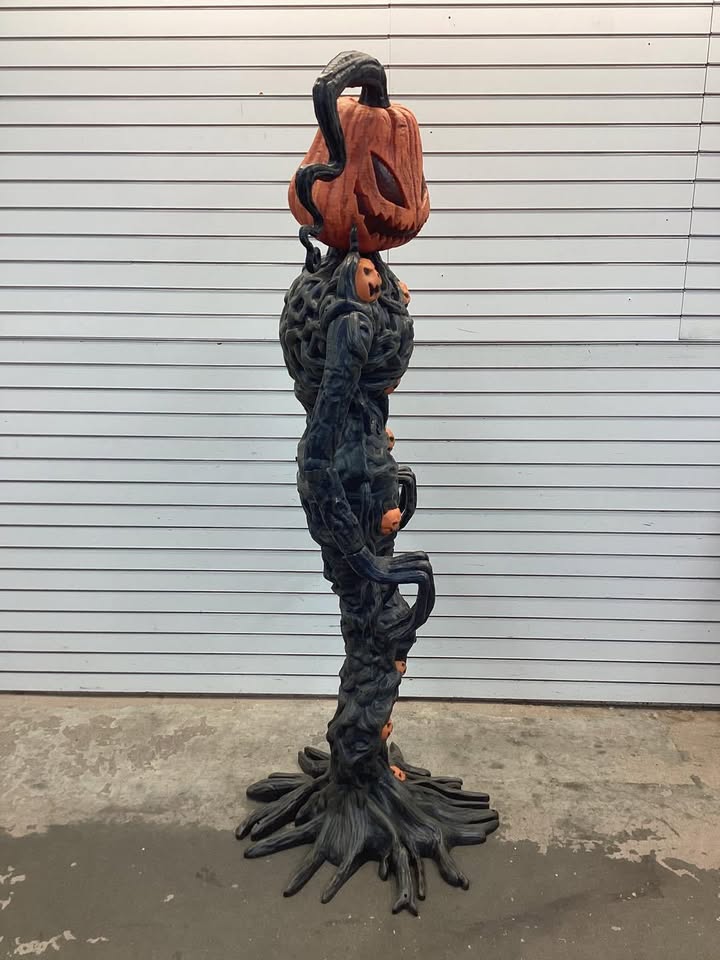 6.5 FT Wicked Woods LED Pumpkin Vine Creature