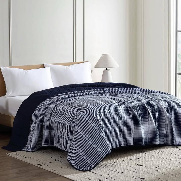 Member's Mark Oversized Down Alternative Reversible Blanket, fits Queen and King beds
