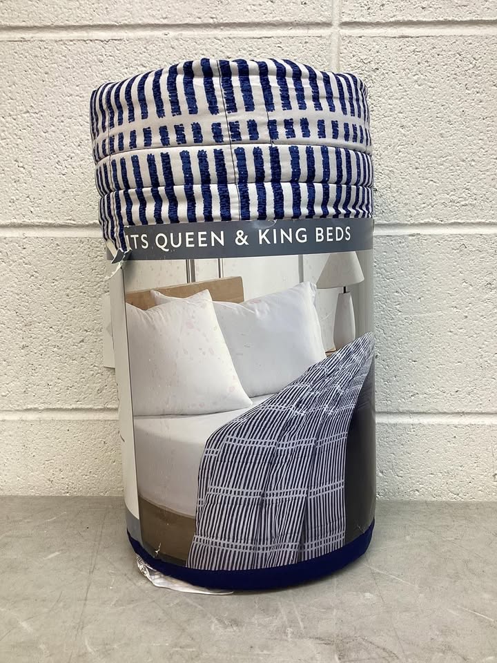 Member's Mark Oversized Down Alternative Reversible Blanket, fits Queen and King beds