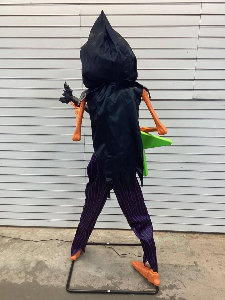Hyde and Eek! 5'5" LED Sound & Motion Activated Pumpkin Rocker
