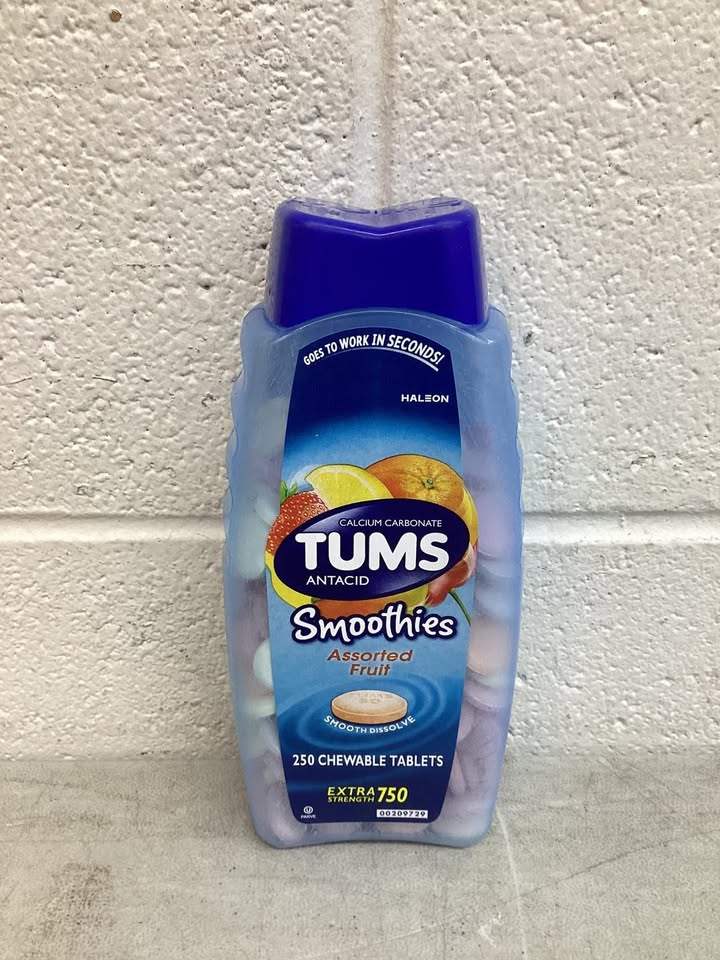 TUMS Smoothies Chewable Extra Strength Antacid Tablets, Assorted Fruit, 250 ct.