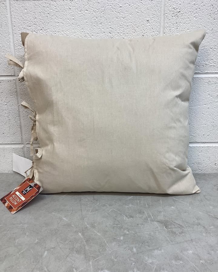Member's Mark Harvest & Halloween Pumpkin Accent Pillow