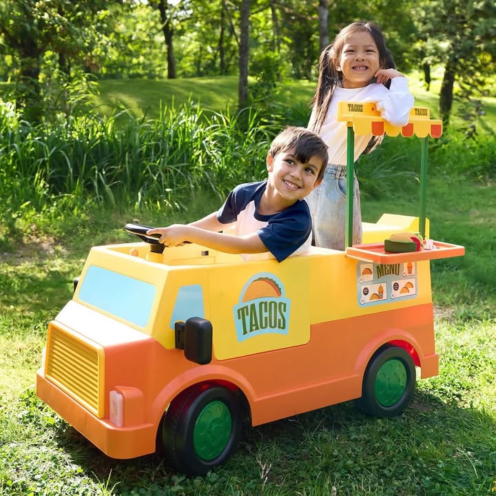 Taco Truck 12V Ride-On with Accessories