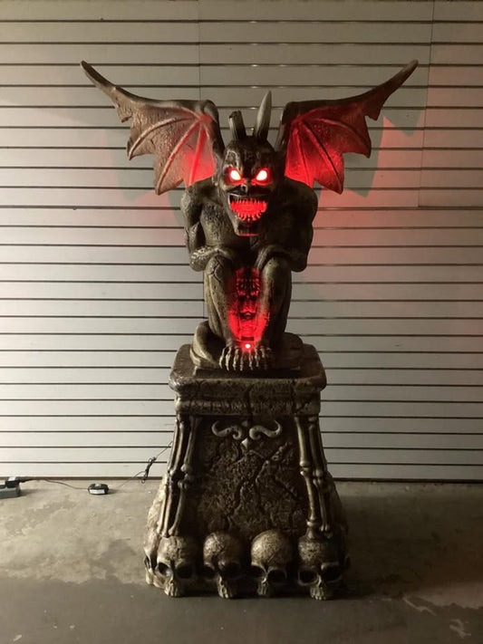 Home Accents Holiday 5.5 Ft Grave & Bones Led Gargoyle