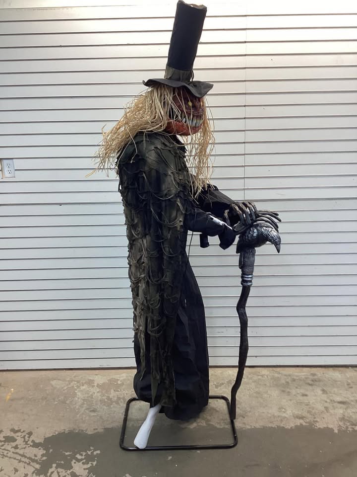 7 FT Grave & Bones Animated LED Guardian of the Gourds