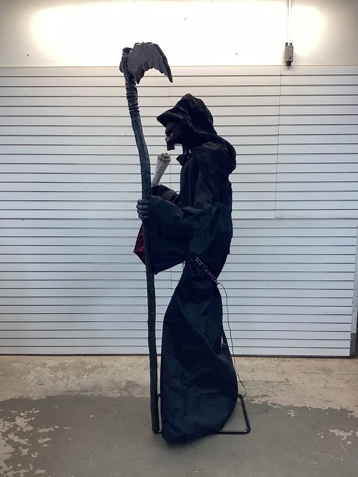 7.5 FT Grave & Bones Animated LED Fiery Reaper