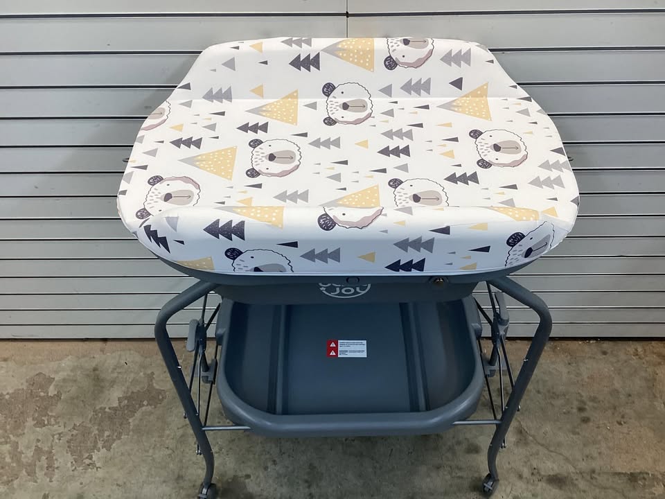 Costway Folding Baby Changing Table with Bathtub and 4 Universal Wheels