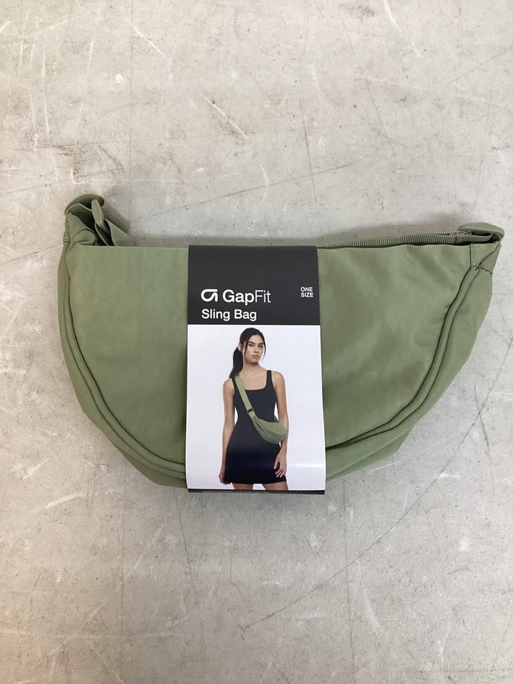 GapFit Adult Sling Bag