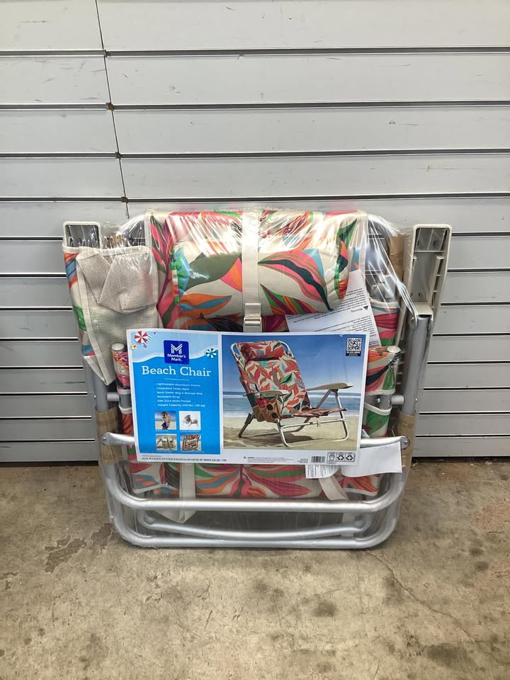 Member’s Mark 5 Position Lay Flat Beach Chair